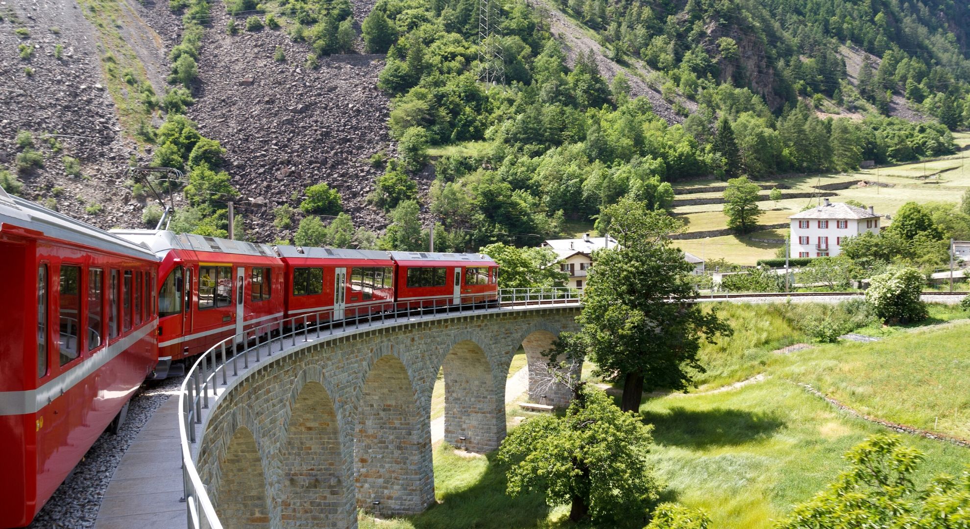 Bernina Express, sir in čokolada<br />
Odhodi 26. 4., 29. 4., 2. 5., 3 dni